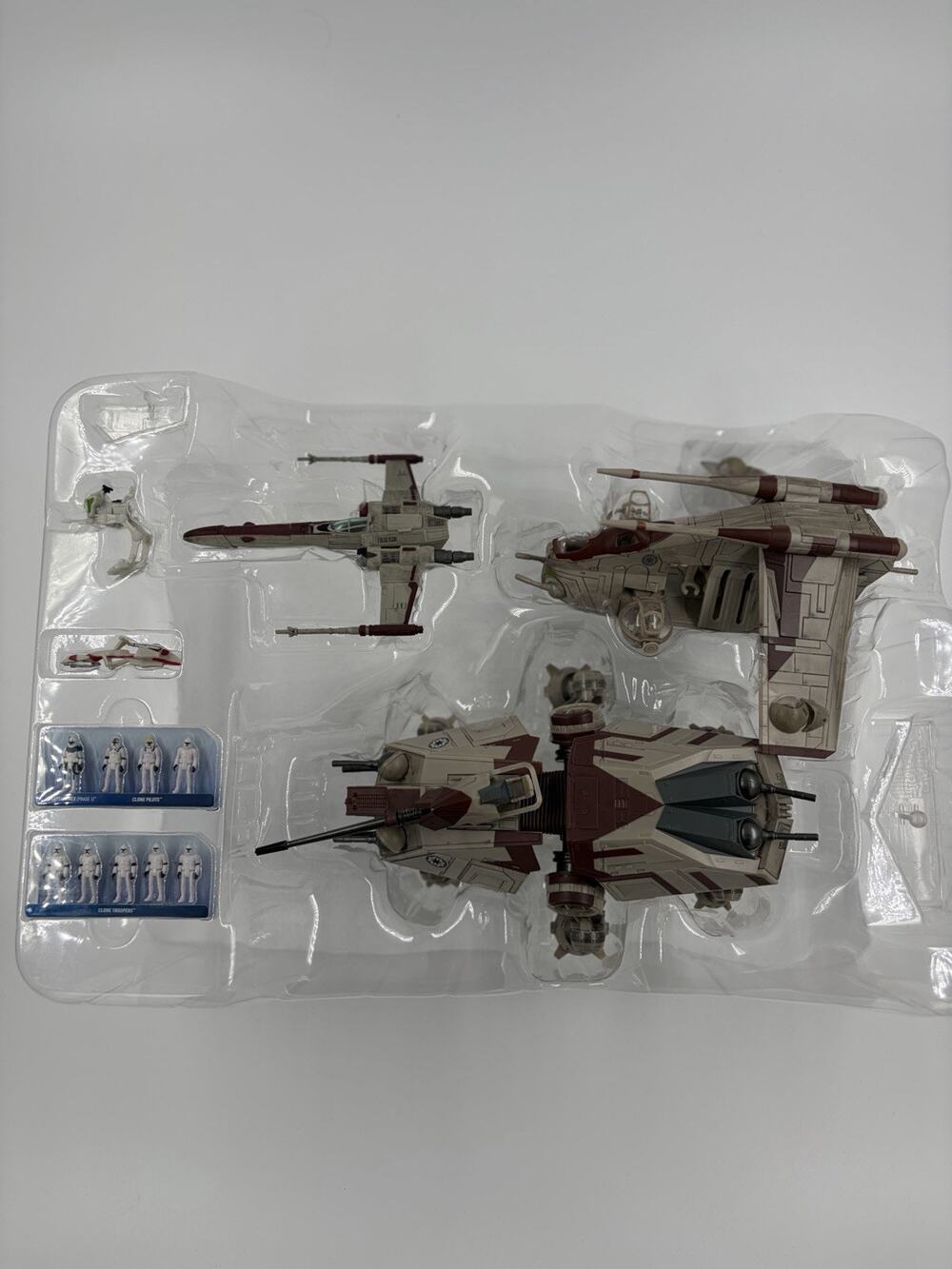 Star Wars Micro Galaxy Squadron Republic Attack Force Bundle Set 16-Piece AT-TE